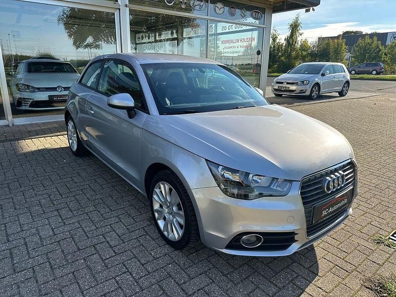 Gebraucht Audi A1 Ambition 105 PS (77 kW) 2014 Silber Kleinwagen