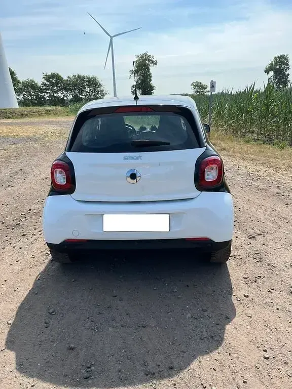 Gebraucht Smart ForFour Passion 71 PS (52 kW) 2017 Weiß Kleinwagen