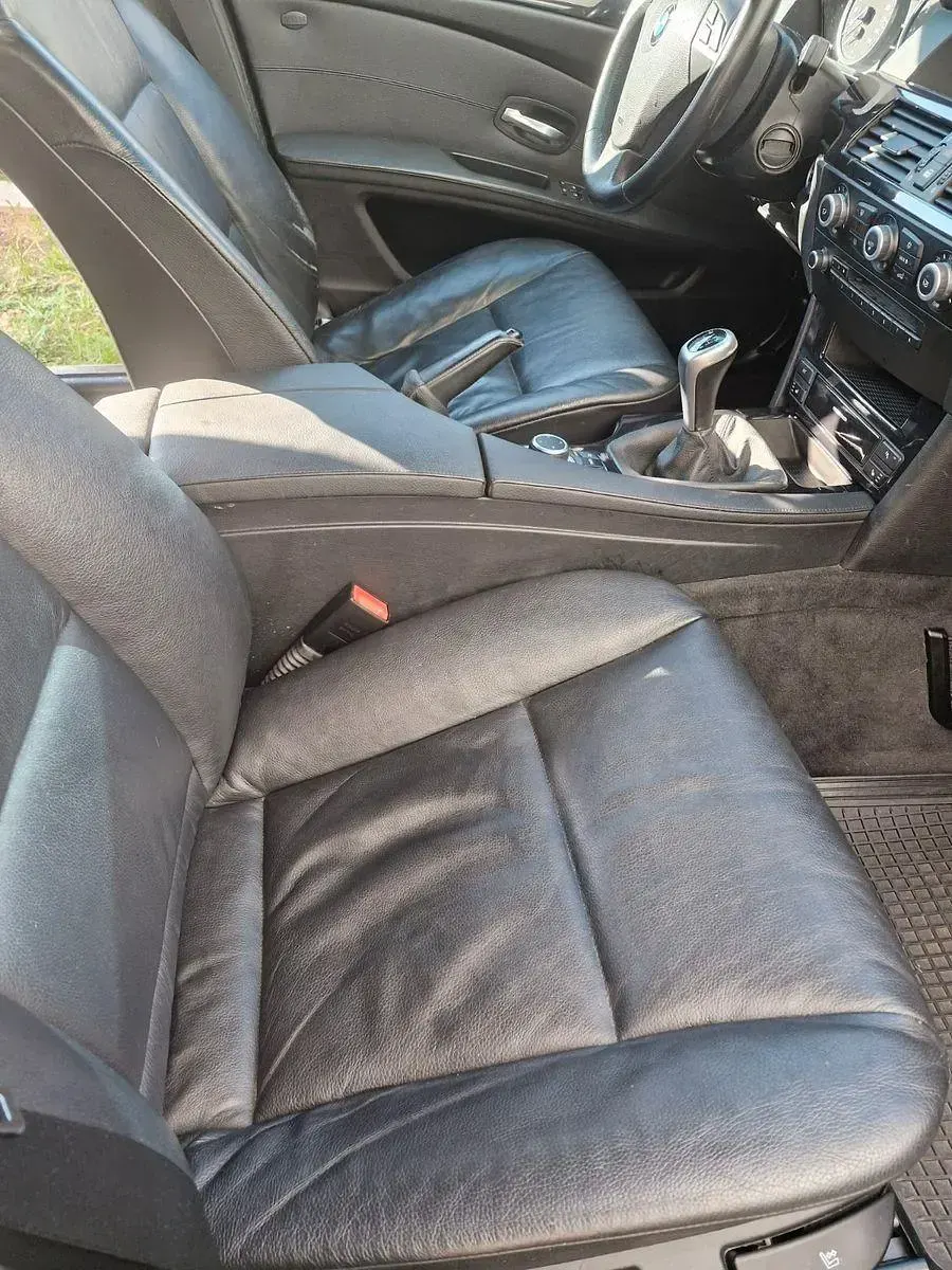 Gebraucht BMW 523 190 PS (139 kW) 2008 Silber Limousine