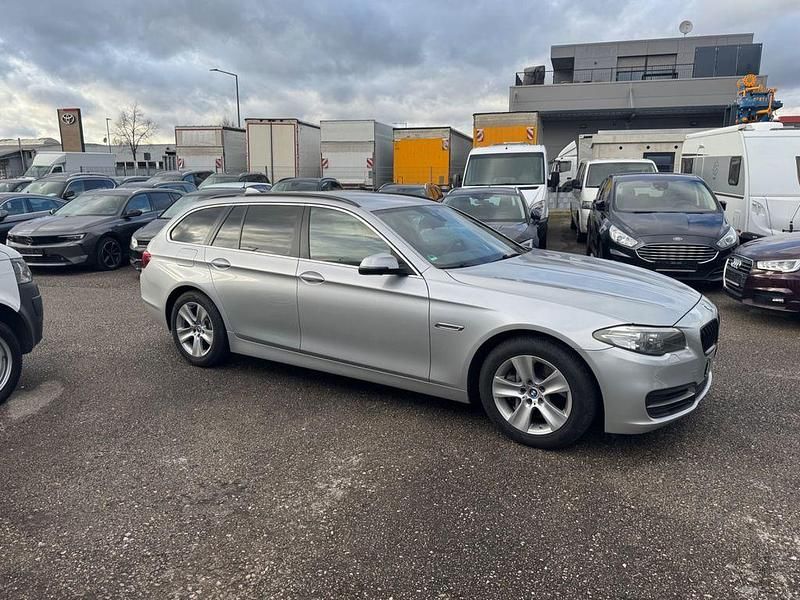 Gebraucht BMW 525 Comfort Edition 218 PS (160 kW) 2015 Silber Kombi
