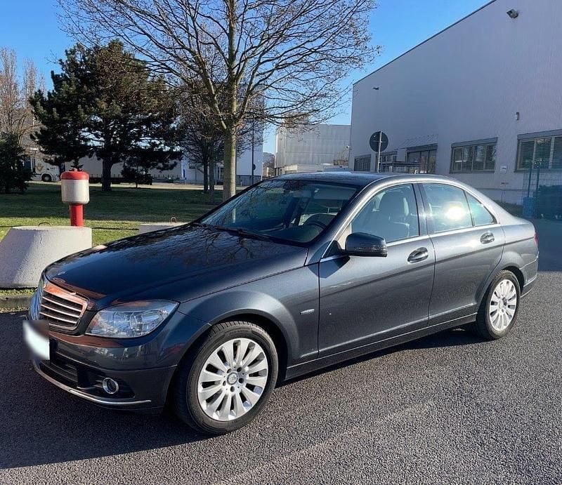 Gebraucht Mercedes C200 Elegance 184 PS (135 kW) 2009 Grau Limousine