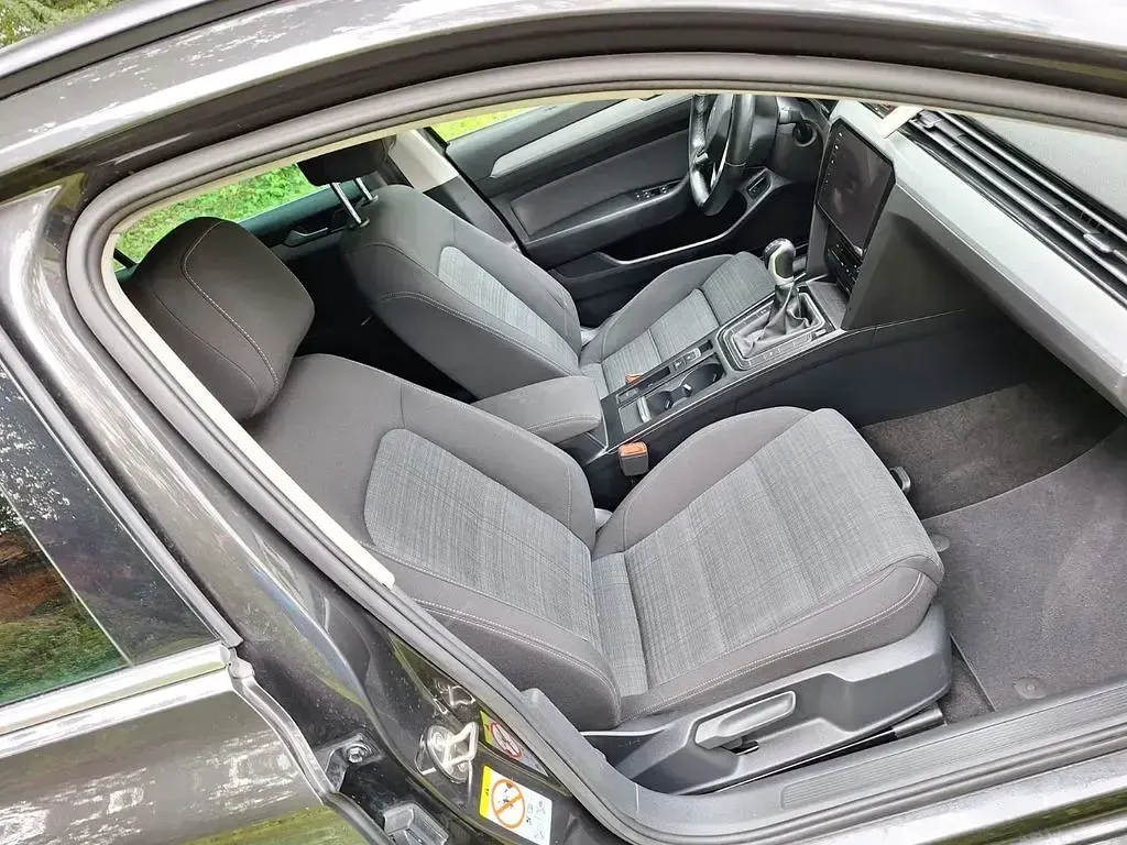 Gebraucht VW Passat Business 150 PS (110 kW) 2021 Schwarz Limousine