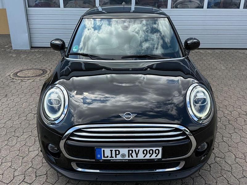 Używany Mini Cooper Classic 136 KM (100 kW) 2020 Czarny Hatchback