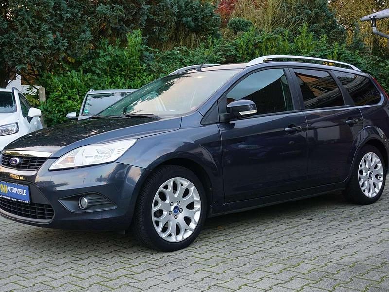 Royalgrau met. Gebraucht 2009 Ford Focus Style Kombi | 3.999 € (Etwas zu teuer) - Bild 1/4
