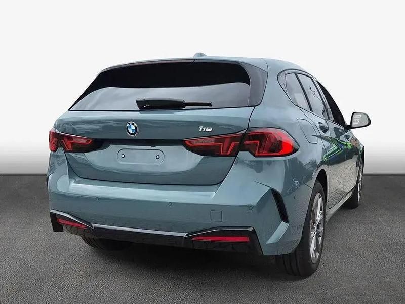 Neu BMW 116 122 PS (89 kW) 2025 Grün Kleinwagen