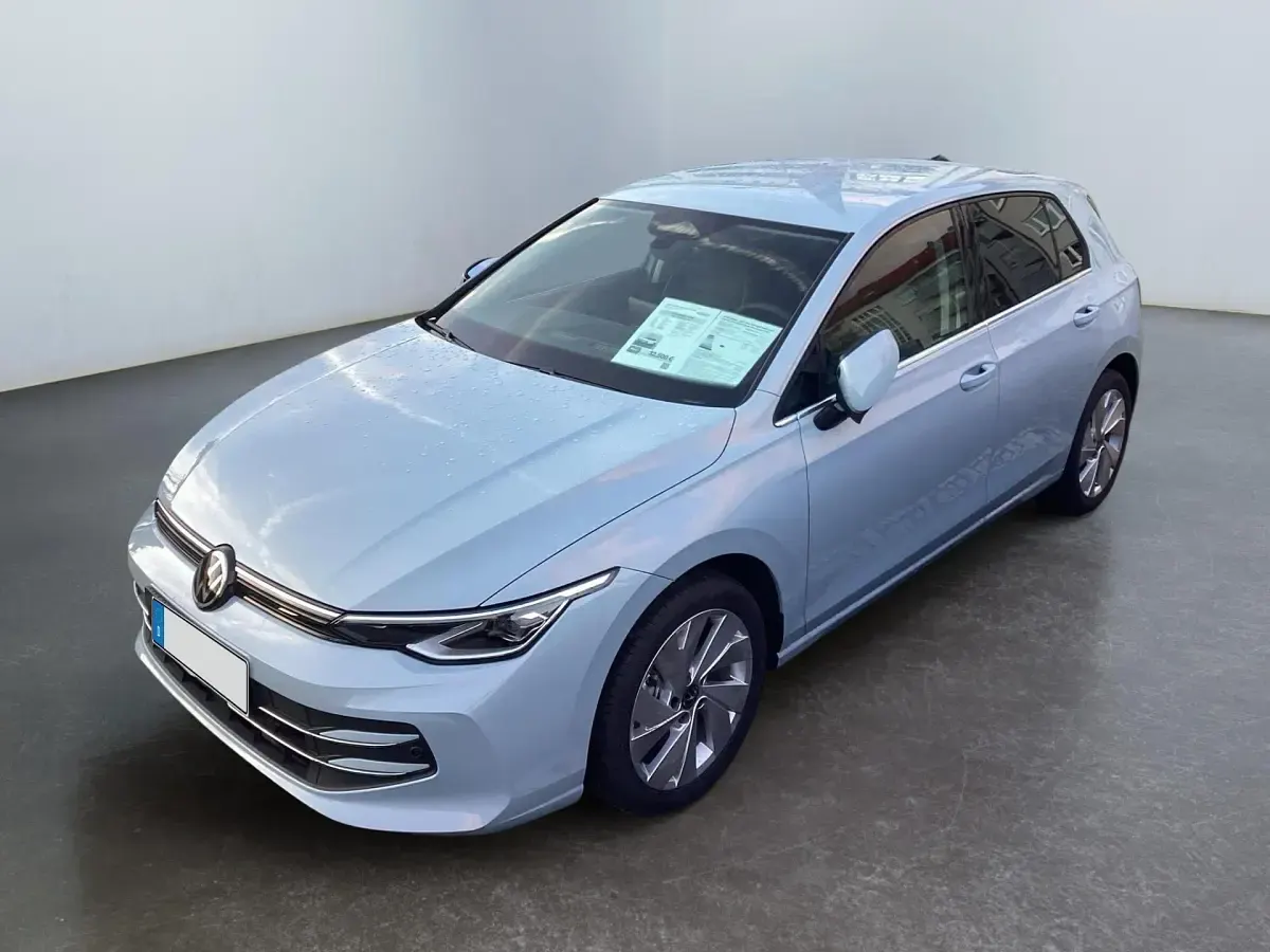 Neu VW Golf VIII Style 116 PS (85 kW) 2026 Crystal ice blau metallic/blau Limousine