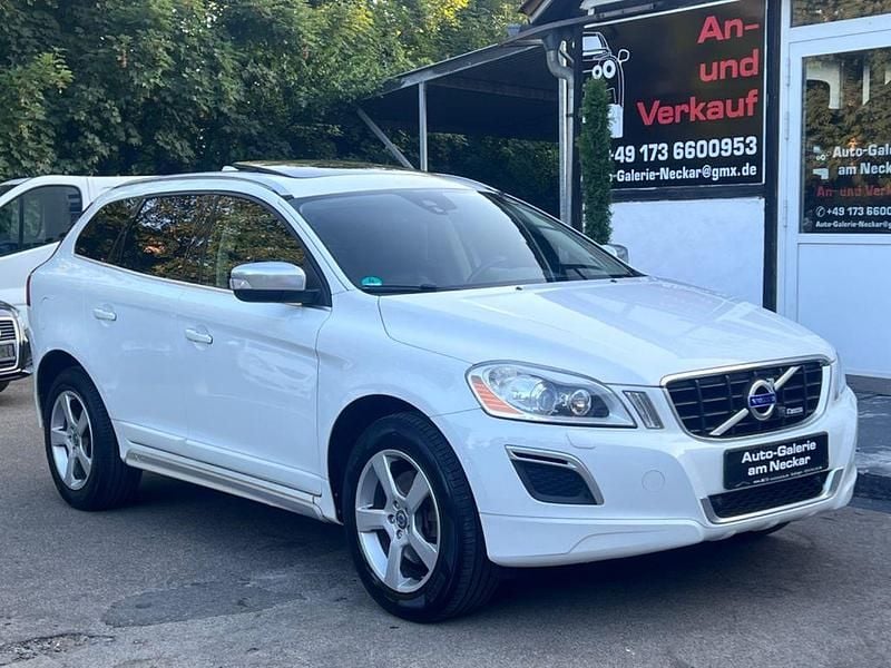Weiß Gebraucht 2012 Volvo XC60 R-Design SUV | 10.490 € (Fairer Preis) - Bild 1/4