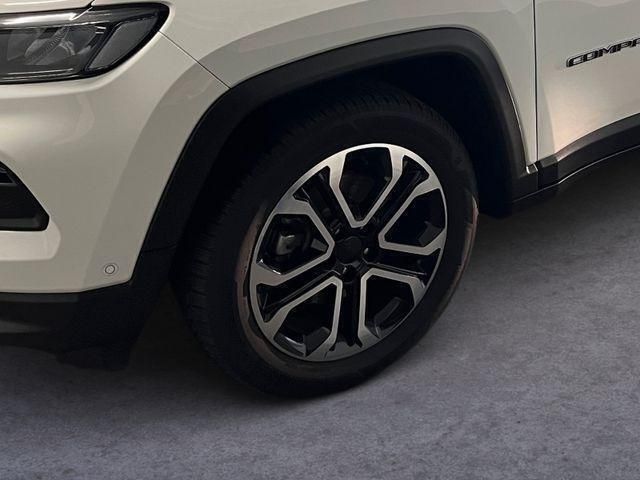 Gebraucht Jeep Compass Limited 131 PS (96 kW) 2022 Weiss weiss SUV
