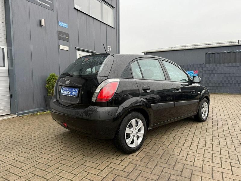 Gebraucht Kia Rio Attract 97 PS (71 kW) 2009 Schwarz Kleinwagen