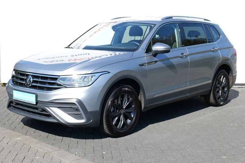 Gebraucht VW Tiguan Allspace Move 193 PS (141 kW) 2024 Pyrite silver metallic SUV