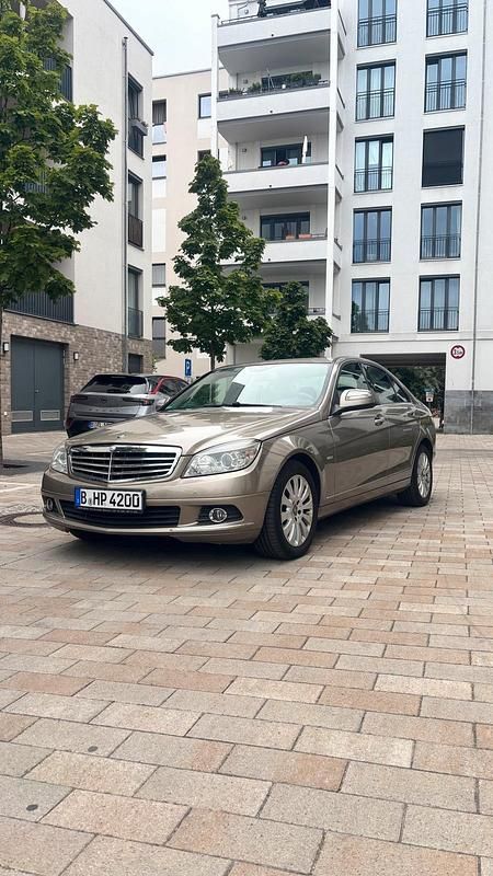 Gold Gebraucht 2009 Mercedes C220 Limousine | 5.500 € (Fairer Preis) - Bild 1/4