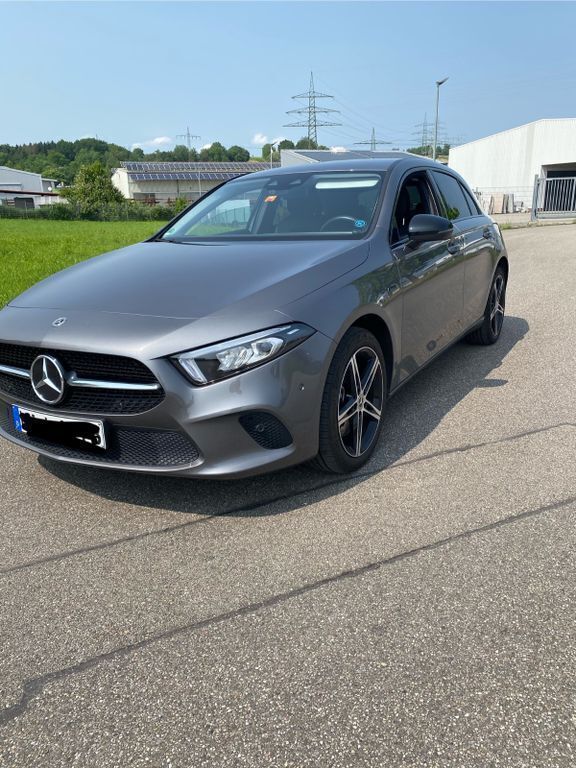 Gebraucht 2021 Mercedes A250 Progressive Limousine | 22.480 € (Superpreis) - Bild 1/4