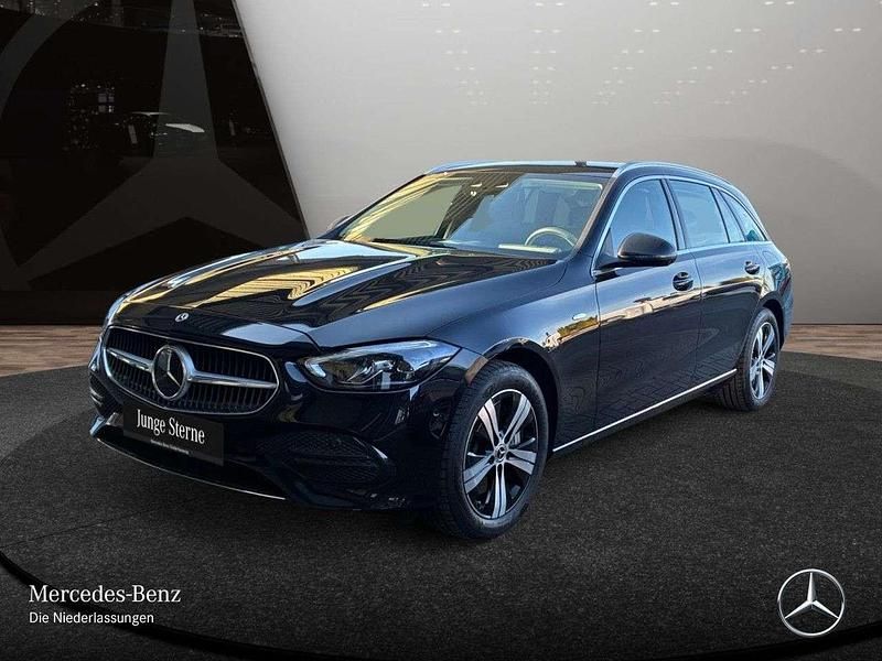 Gebraucht Mercedes C300e Avantgarde 204 PS (150 kW) 2025 Schwarz Limousine