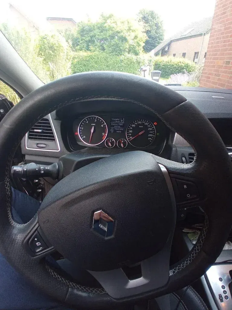 Gebraucht Renault Laguna III 178 PS (130 kW) 2011 Schwarz Kombi