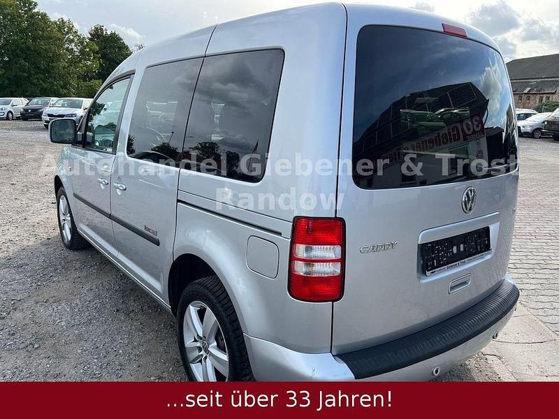 Gebraucht VW Caddy Trendline 105 PS (77 kW) 2011 Silber Van / Kleinbus