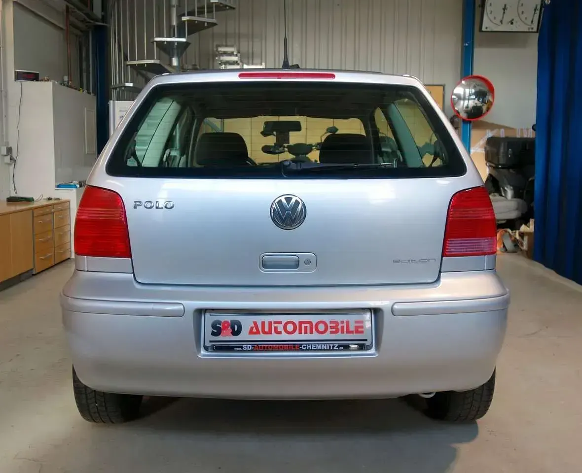 Gebraucht VW Polo Comfortline 50 PS (36 kW) 2001 Reflexsilber metallic Kleinwagen