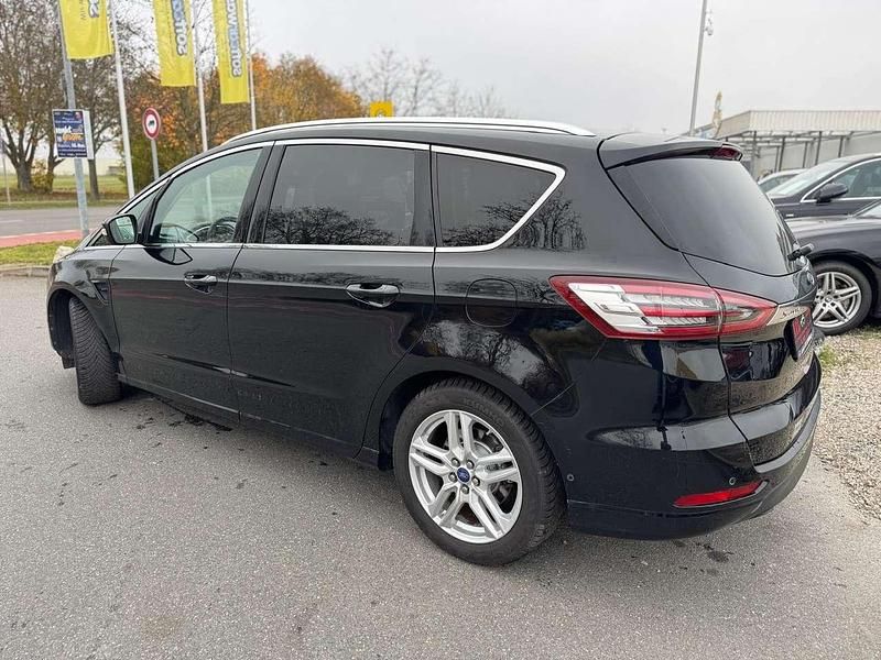 Gebraucht Ford S-MAX Titanium 150 PS (110 kW) 2015 Iridiumschwarz metallic Van / Kleinbus