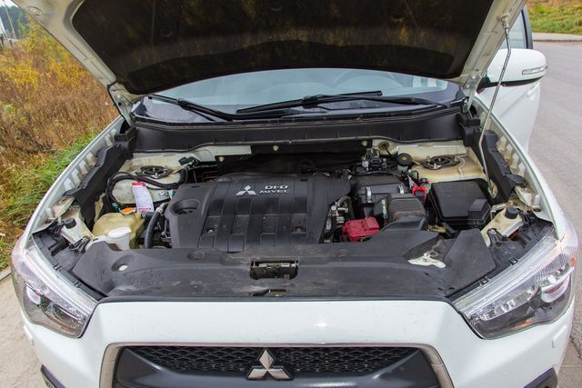 Gebraucht Mitsubishi ASX Intense 204 PS (150 kW) 2010 Weiß SUV