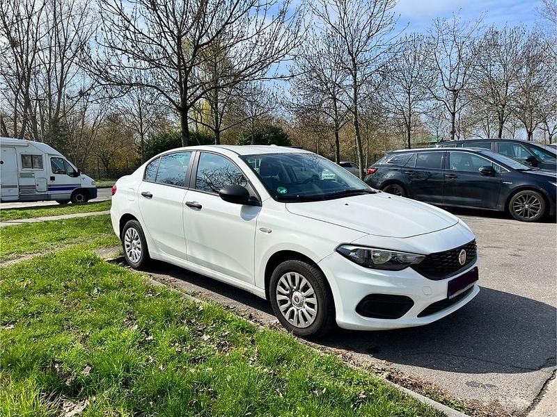 Gebraucht Fiat Tipo Pop 95 PS (69 kW) 2019 Weiß Limousine