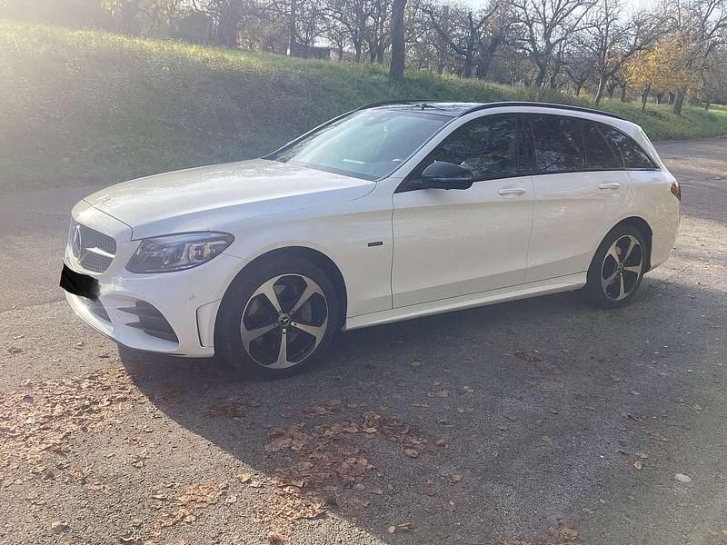 Gebraucht Mercedes C300e AMG line 211 PS (155 kW) 2020 Weiß Kombi