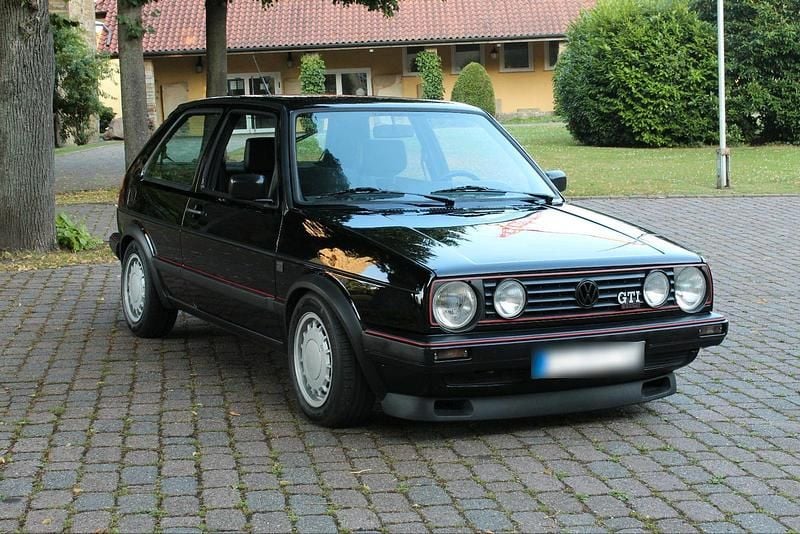 Gebraucht VW Golf II GTI 129 PS (94 kW) 1988 Schwarz Kleinwagen