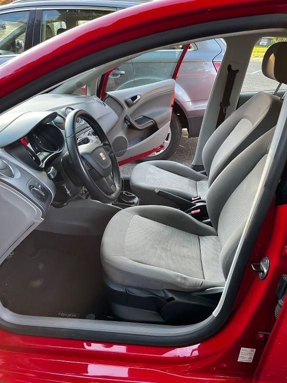 Gebraucht Seat Ibiza 105 PS (77 kW) 2012 Rot Limousine