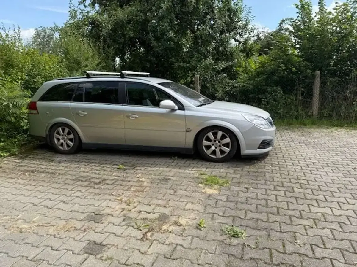 Brugt Opel Vectra Edition+ 155 HK (114 kW) 2004 Sølv Stationcar