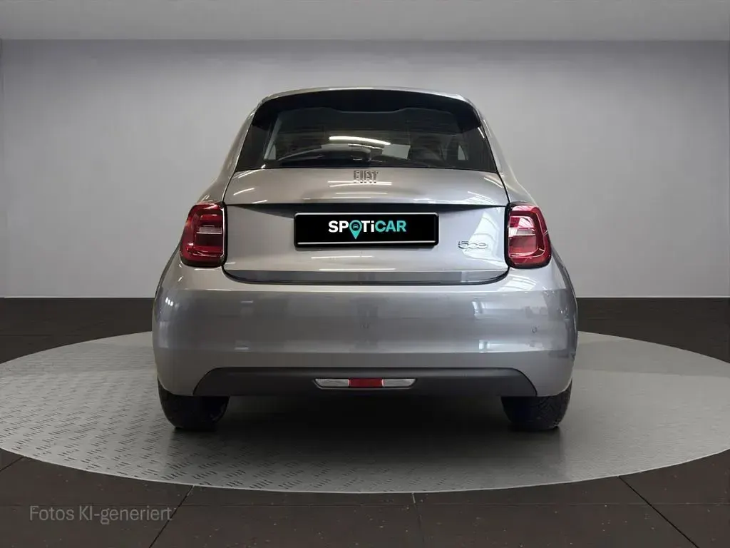 Gebraucht Fiat 500e Action 69 kW (95 PS) 2022 Grau Kleinwagen
