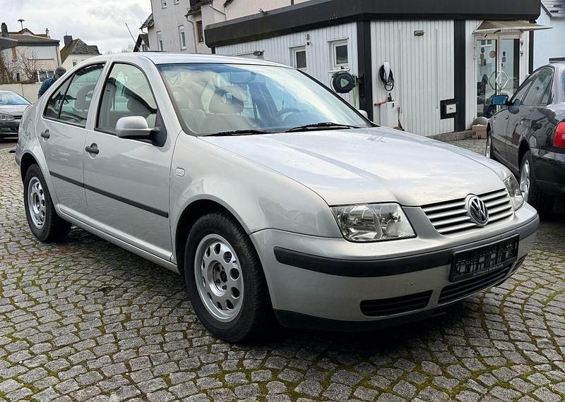 Gebraucht VW Bora 116 PS (85 kW) 2000 Silber Limousine