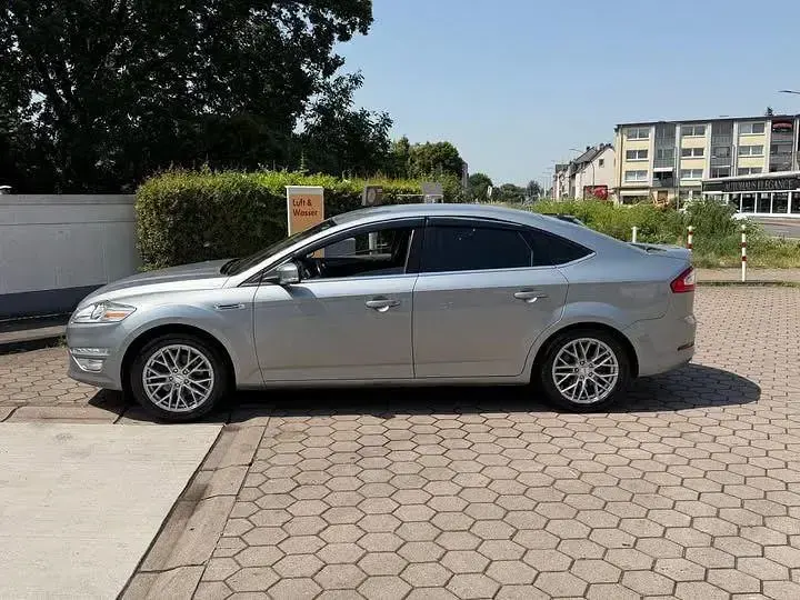 Gebraucht Ford Mondeo Titanium 116 PS (85 kW) 2014 Silber Limousine