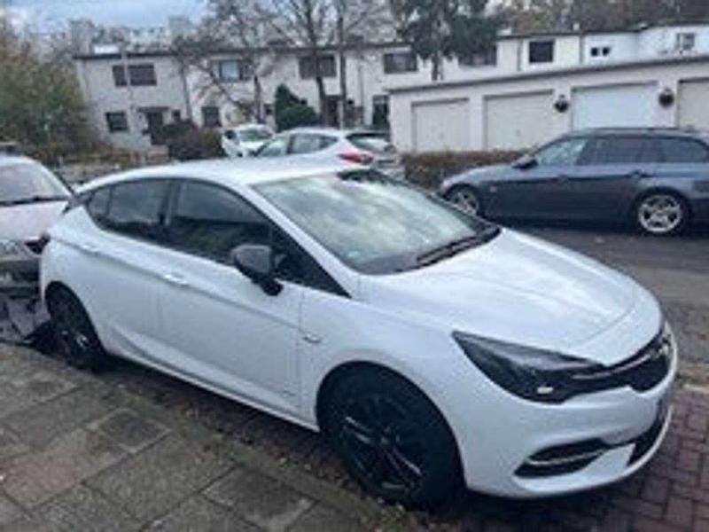 Gebraucht Opel Astra Design Edition 110 PS (80 kW) 2021 Weiß Limousine