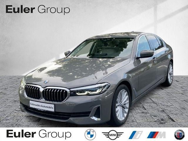 Grau Gebraucht 2022 BMW 520 Limousine | 35.899 € (Guter Preis) - Bild 1/4