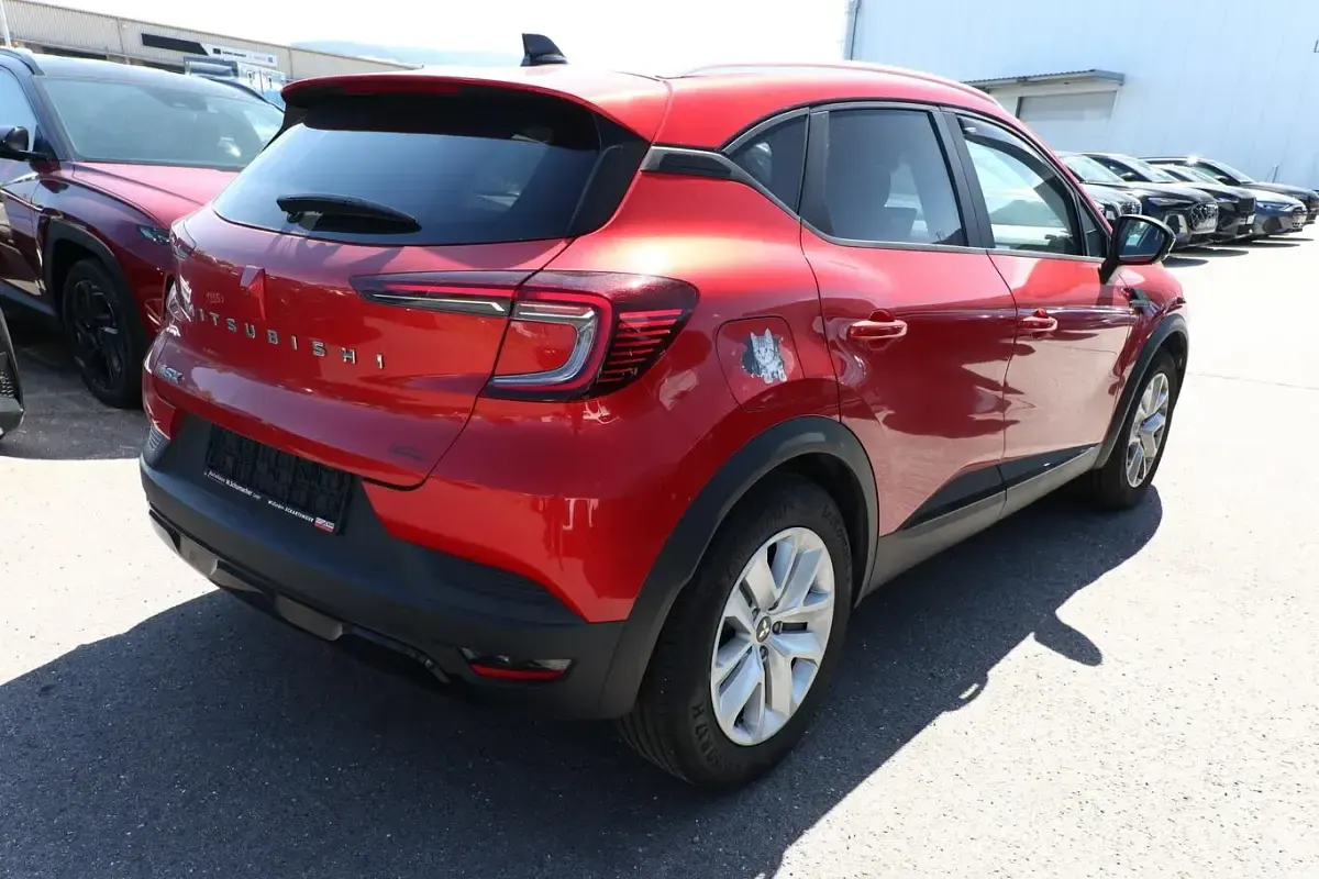 Gebraucht Mitsubishi ASX Plus 140 PS (102 kW) 2025 Sunrise red metallic SUV