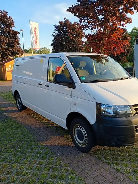 Gebraucht VW T5 102 PS (75 kW) 2015 Weiß Van