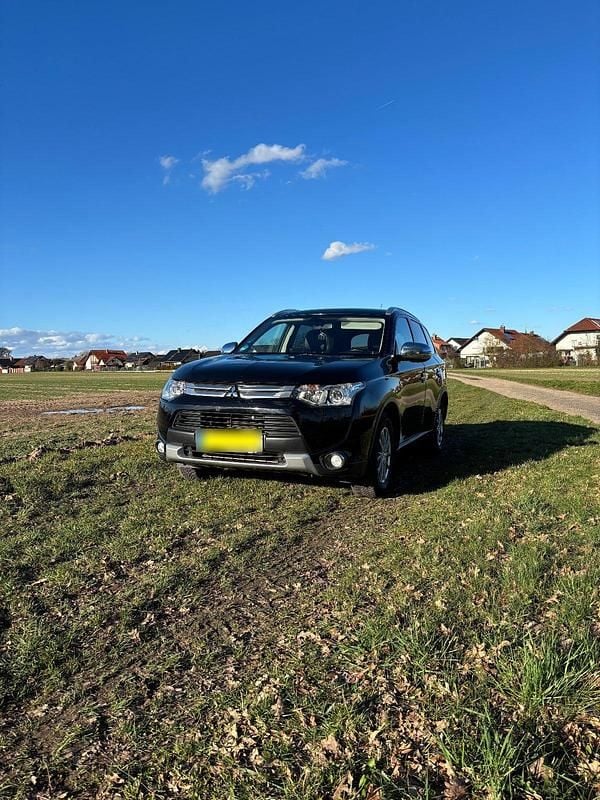 Gebraucht Mitsubishi Outlander 150 PS (110 kW) 2013 Schwarz SUV