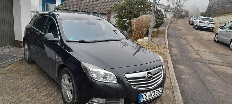 Schwarz Gebraucht 2011 Opel Insignia Innovation Kombi | 3.000 € (Fairer Preis) - Bild 1/1