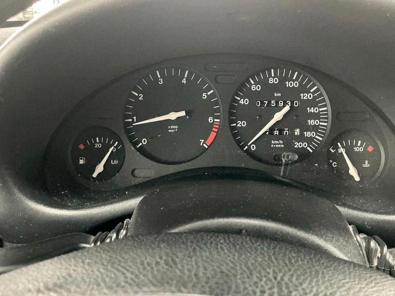 Gebraucht Opel Corsa 60 PS (44 kW) 1998 Silber Kleinwagen