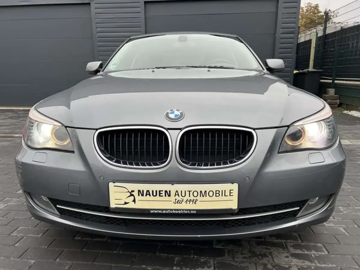 Gebraucht BMW 520 177 PS (130 kW) 2008 Silber/grau (metallic) Limousine