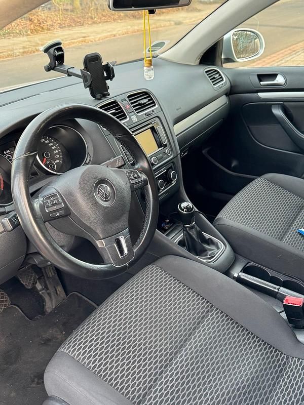 Gebraucht VW Golf VII 105 PS (77 kW) 2013 Limousine