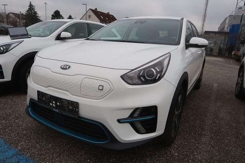 Weiß Gebraucht 2020 Kia e-Niro SUV | 14.700 € (Guter Preis) - Bild 1/4