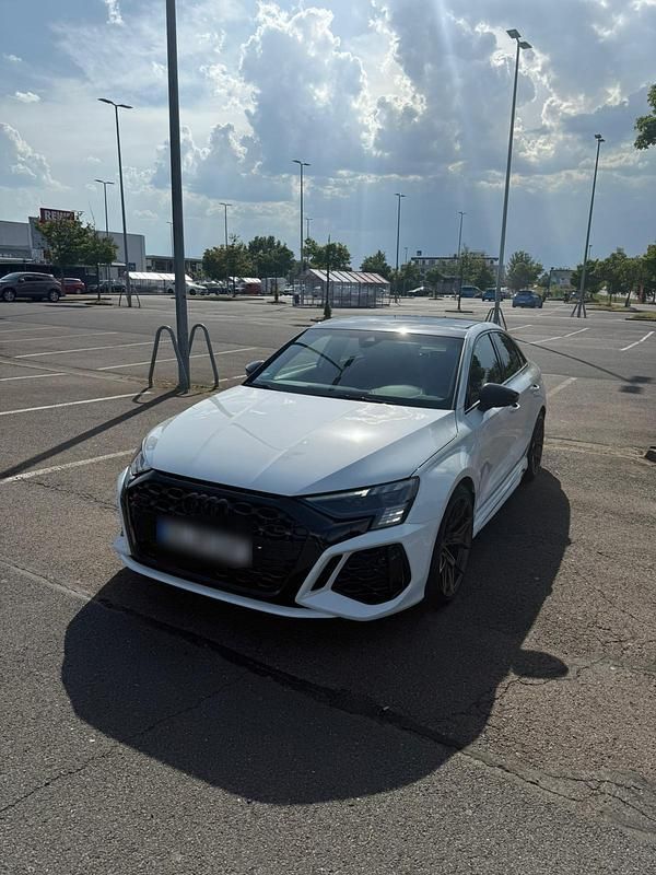Weiß Gebraucht 2023 Audi RS3 Kleinwagen | 54.999 € (Superpreis) - Bild 1/4