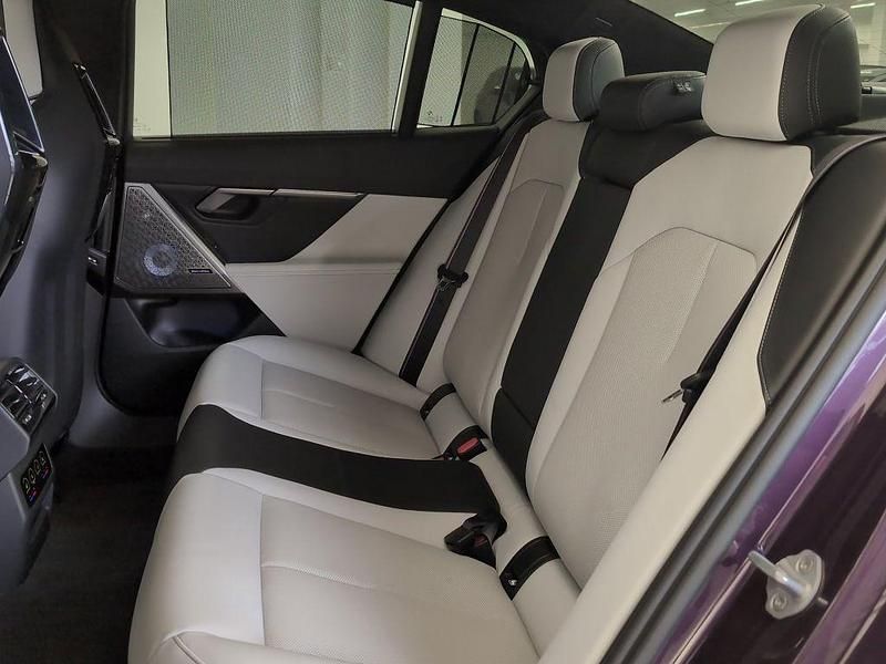 Gebraucht BMW M5 Performance 727 PS (534 kW) 2024 Violett Limousine