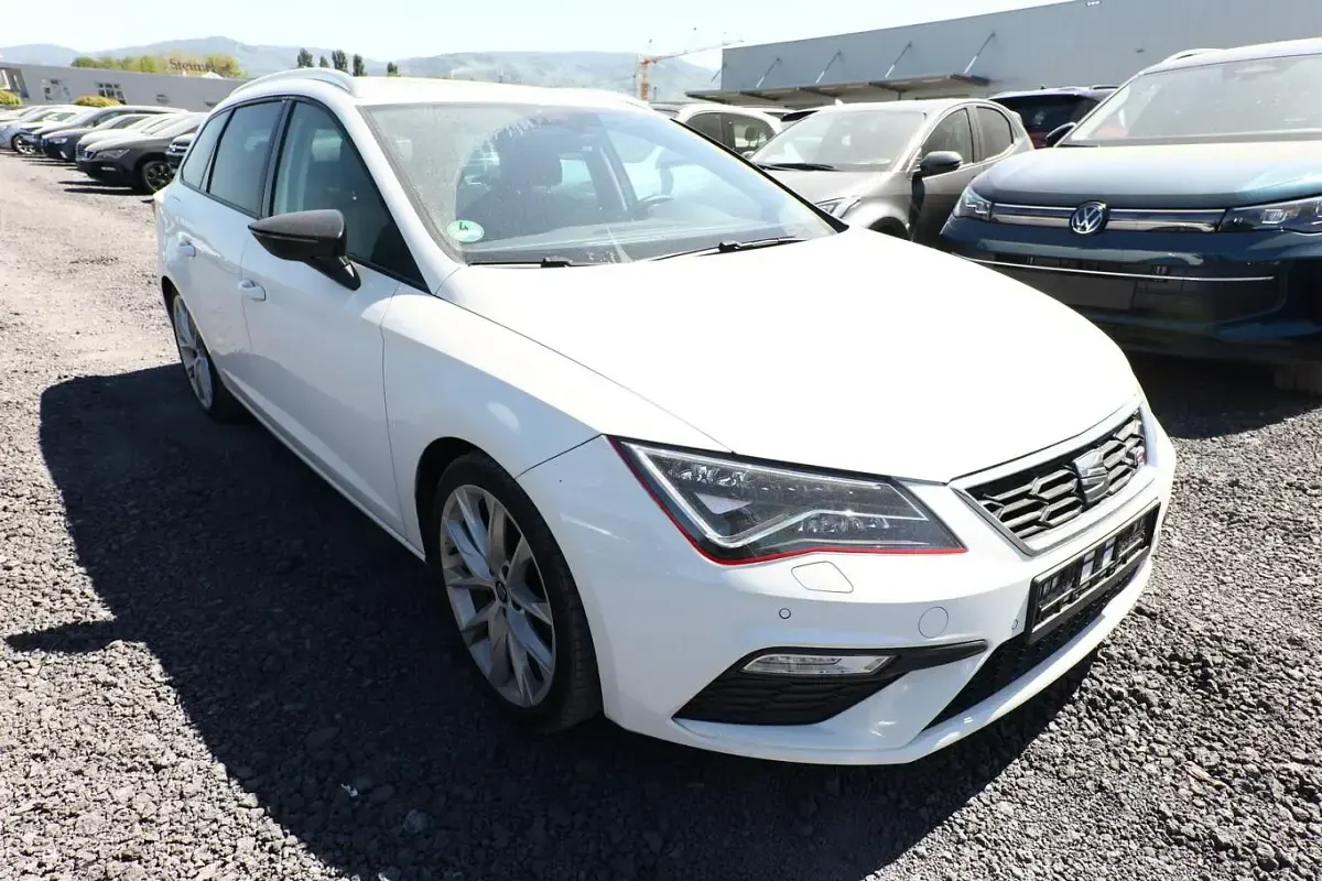 Gebraucht Seat Leon ST FR 150 PS (110 kW) 2017 Candyweiß Kombi