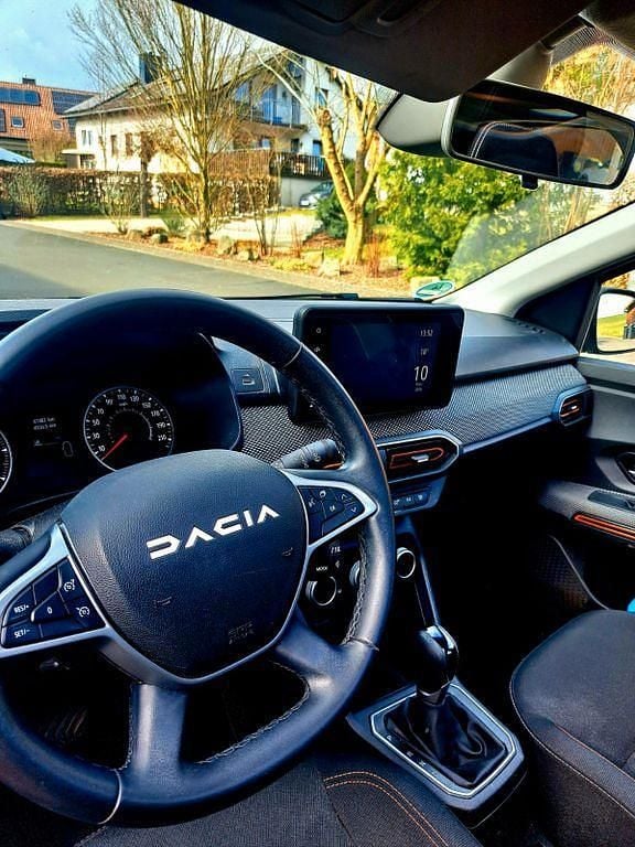 Gebraucht Dacia Sandero Expression 91 PS (66 kW) 2023 Weiß SUV