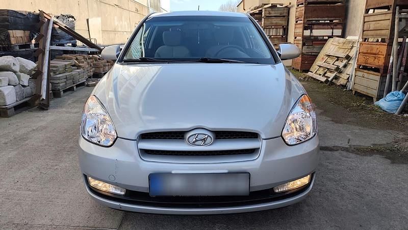 Second-hand Hyundai Accent 97 CP (71 kW) 2007 Gri Hatchback