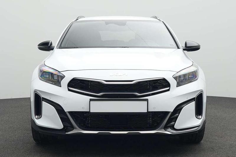 Neu Kia XCeed 179 PS (131 kW) 2025 Carraraweiß SUV