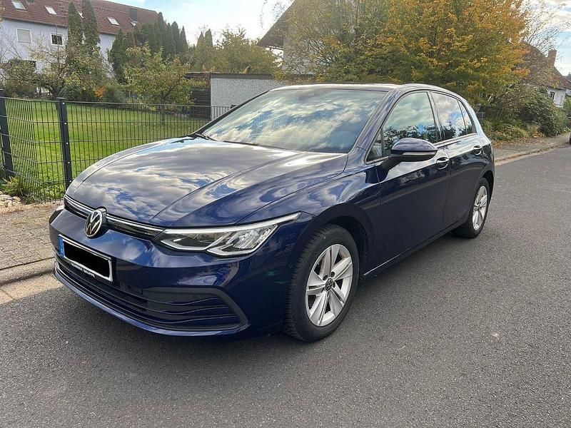 Blau Gebraucht 2020 VW Golf VIII Limousine | 17.900 € (Fairer Preis) - Bild 1/4