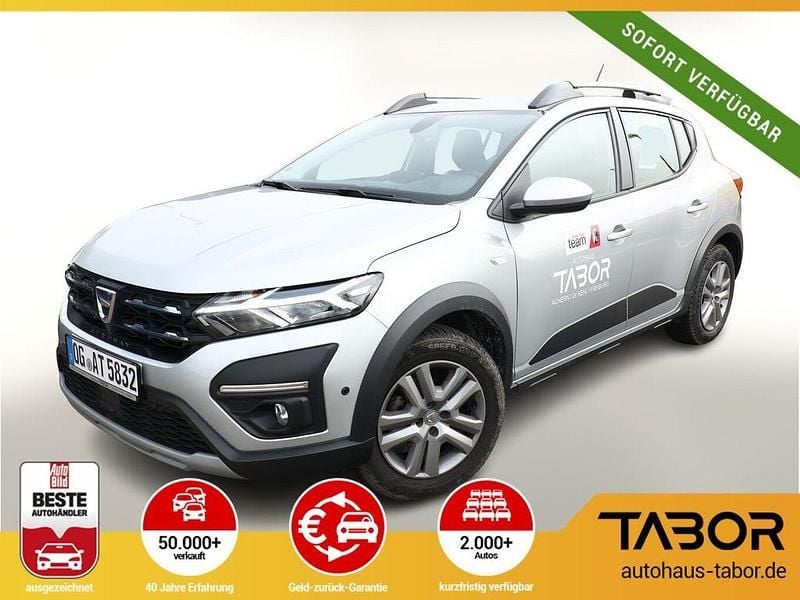 Grau metallic Gebraucht 2023 Dacia Sandero Stepway Kleinwagen | 16.188 € (Fairer Preis) - Bild 1/4