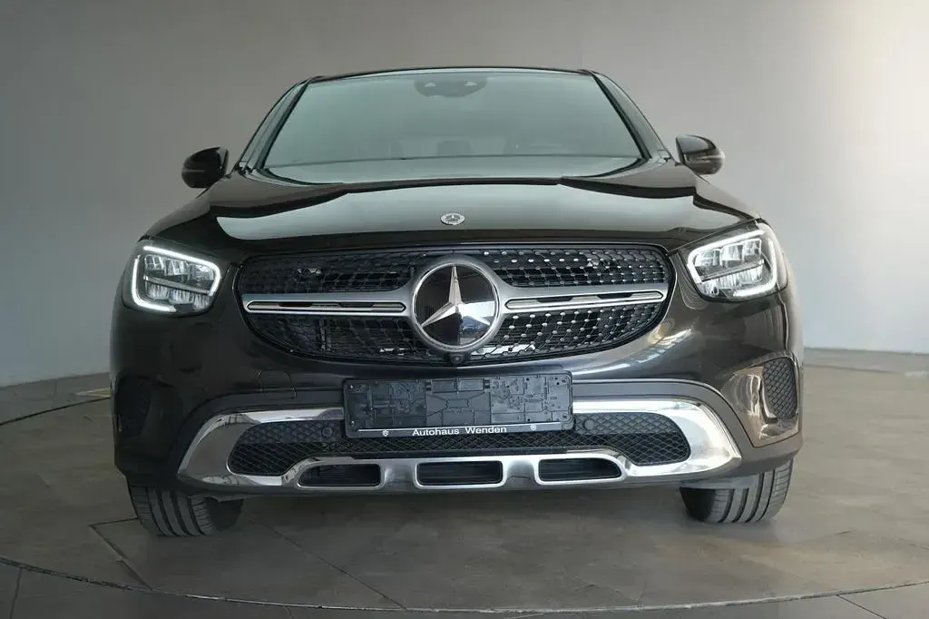 Gebraucht Mercedes GLC220 194 PS (142 kW) 2022 Grau Limousine