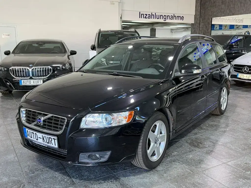 Gebraucht Volvo V50 Momentum 136 PS (100 kW) 2009 Schwarz Kombi